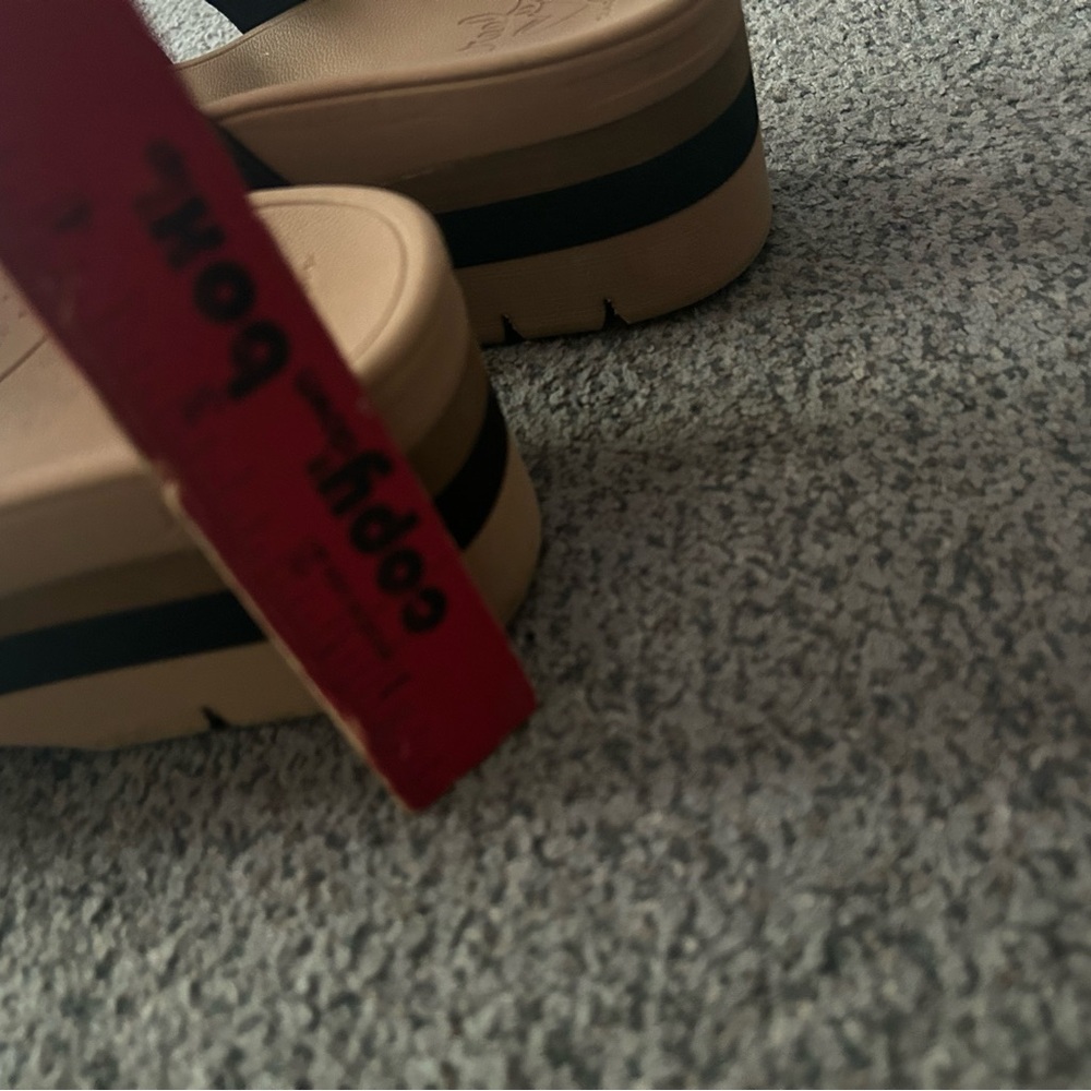 Reef EUC Black and Tan Slide horizon Sandals - Picture 7 of 7
